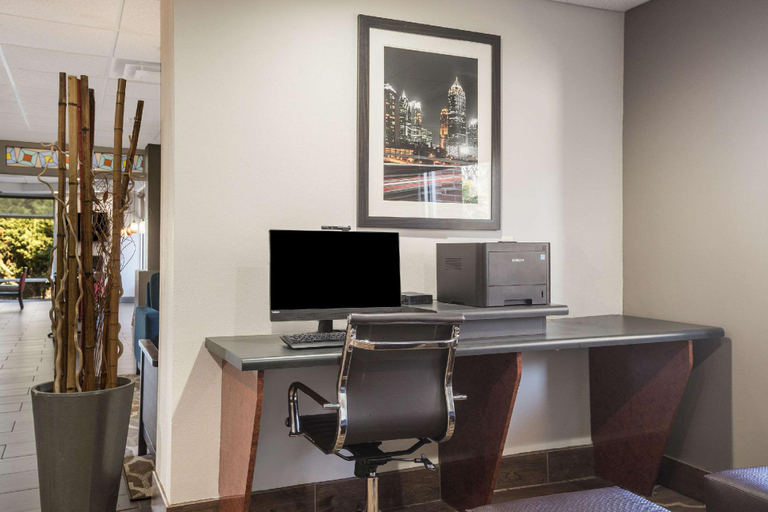 Public Area 2, Comfort Suites Forsyth near I-75, Monroe