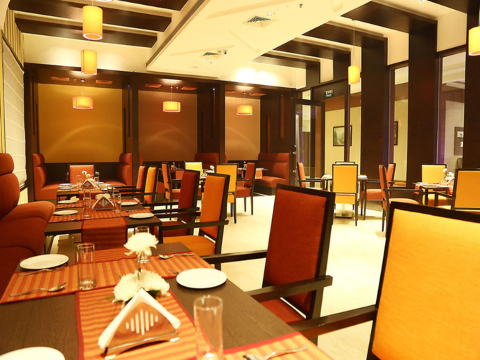 Food & Drinks 5, Grand Notting Hills Hotel and Resorts, Delhi