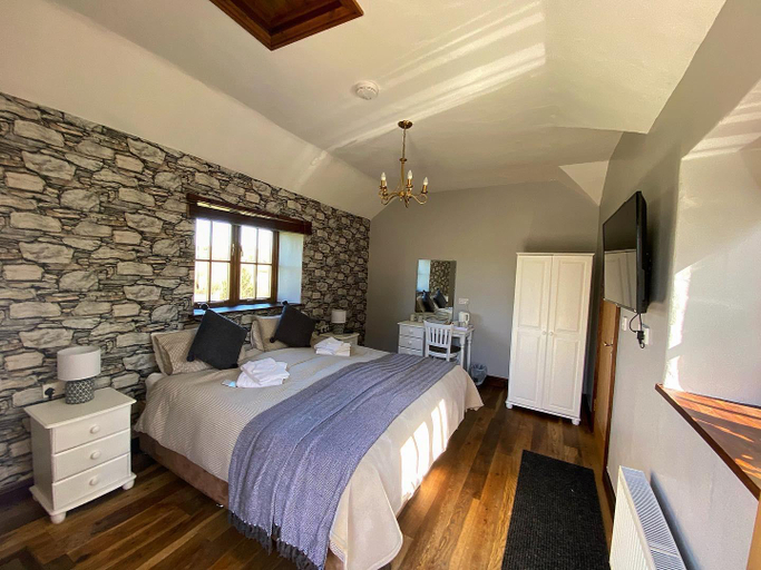 Bedroom 4, Mary Tavy Inn, Devon