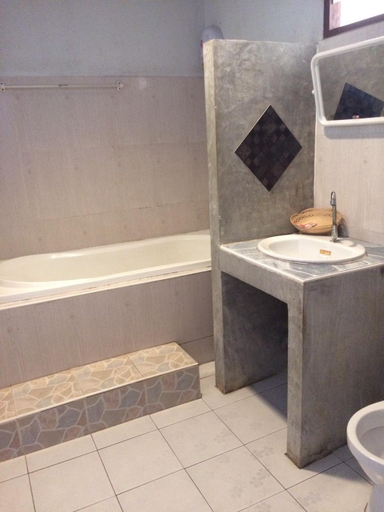 Bathroom 4, Wannida Garden Resort, Muang Prachin Buri