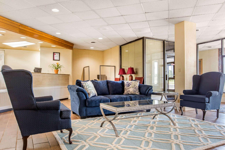 Public Area 3, Ramada by Wyndham Santee I-95, Orangeburg
