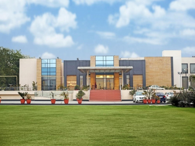 Exterior & Views 1, Grand Notting Hills Hotel and Resorts, Delhi