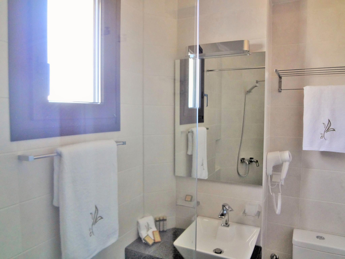 Bathroom 4, Eleia Seafront Villas, North Aegean