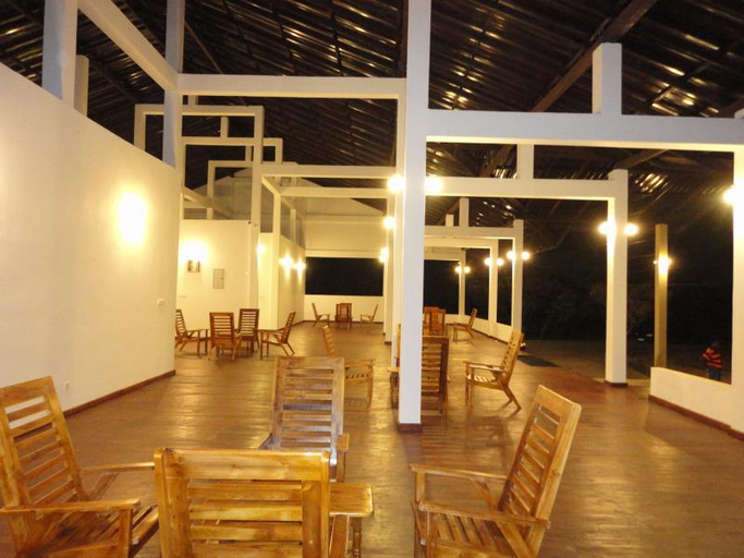 Public Area 3, Hotel Naaval, Manmunai North
