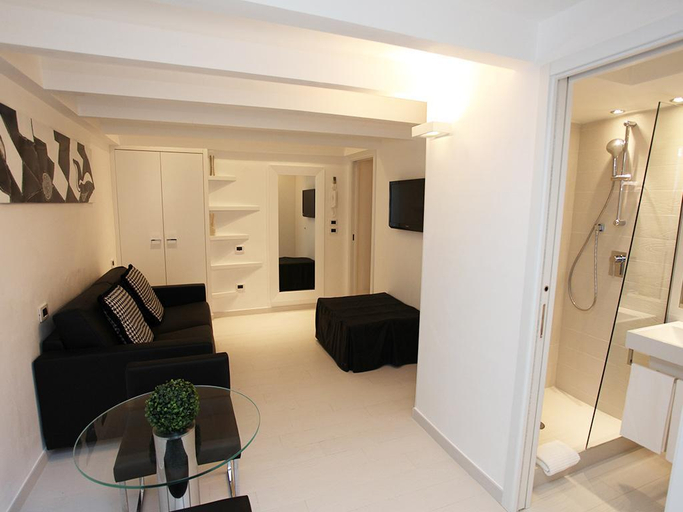 Others 3, LHP Suite Termini, Rome