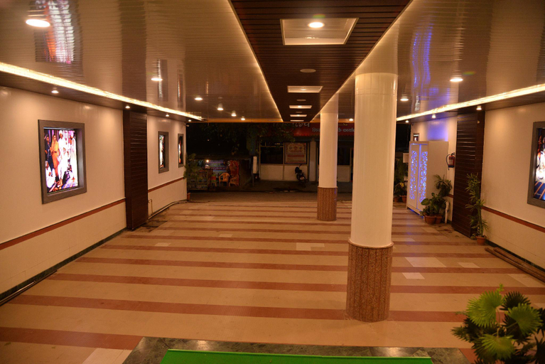 Public Area 3, Hotel Disha Palace, Ahmadnagar