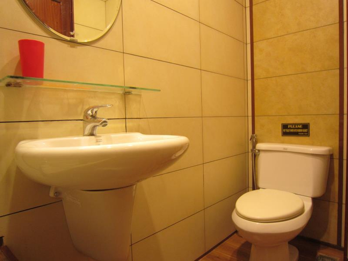 Bathroom 4, Bi Saigon Hotel, District 1