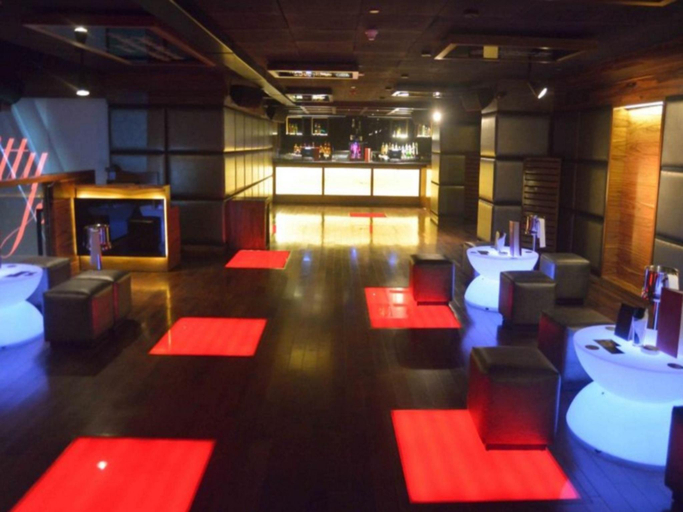 Food & Drinks 5, The LaLiT Chandigarh Hotel, Panchkula