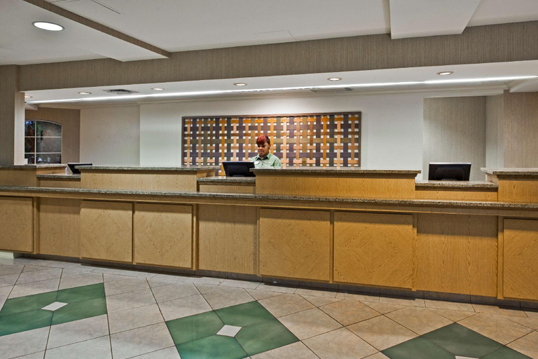 Public Area 2, La Quinta Inn & Suites by Wyndham Orlando I Drive/Conv Ctr, Orange