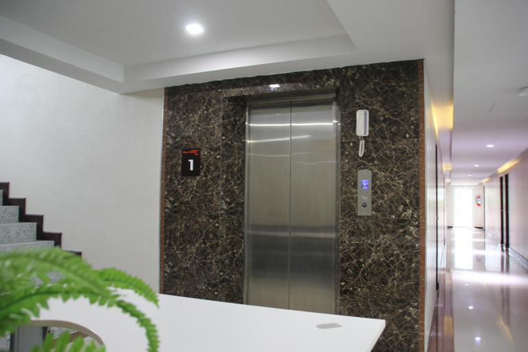 Public Area 4, Gold Airport Suites, Lat Krabang