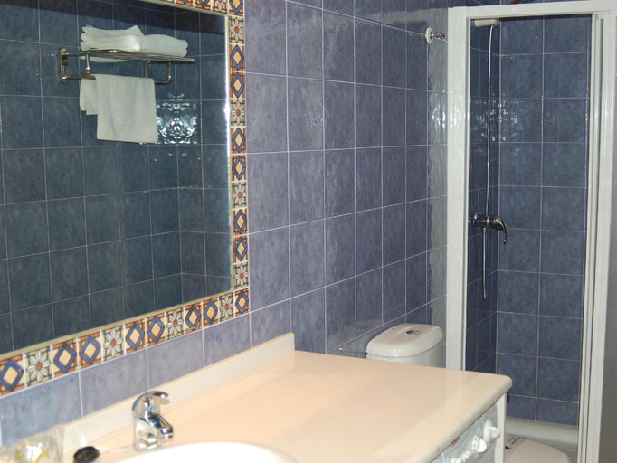 Bathroom 3, Apartamentos VIDA Sanxenxo, Pontevedra