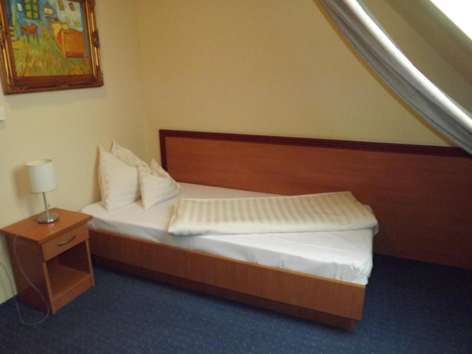 Bedroom 3, P4W Hotel Residence Szombathely, Szombathely