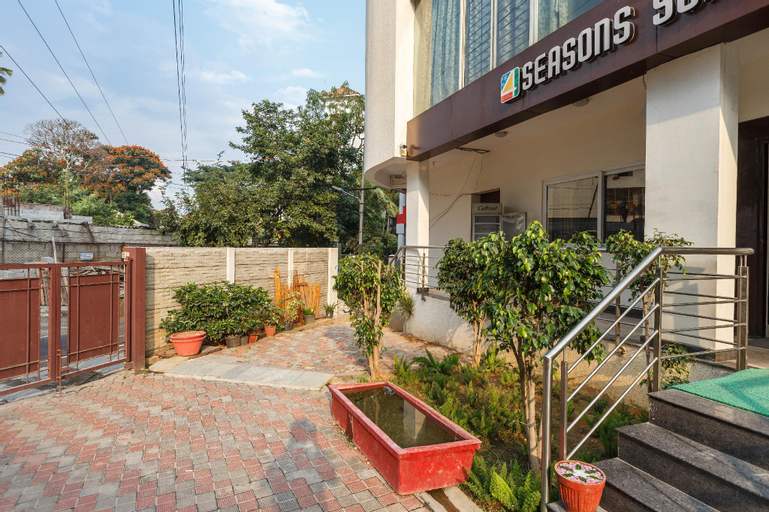SEASONS SUITES, Bangalore