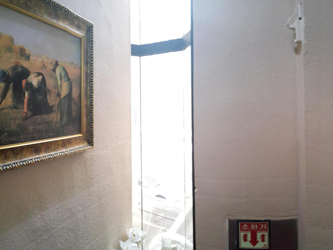 Others 3, Remnant Guesthouse, Jung