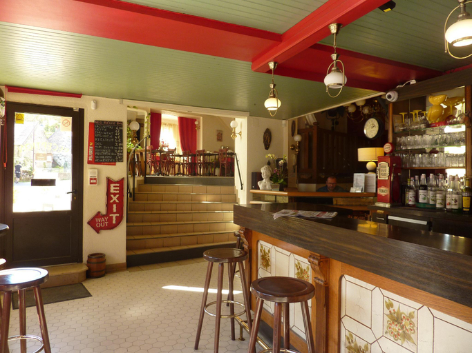 Food & Drinks 5, Hotel A La Renommee, Yonne