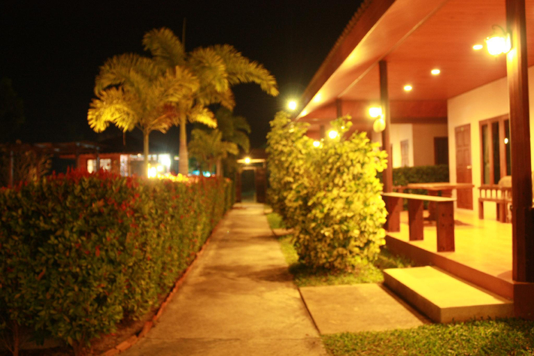 Public Area, Waterside Resort, Pran Buri