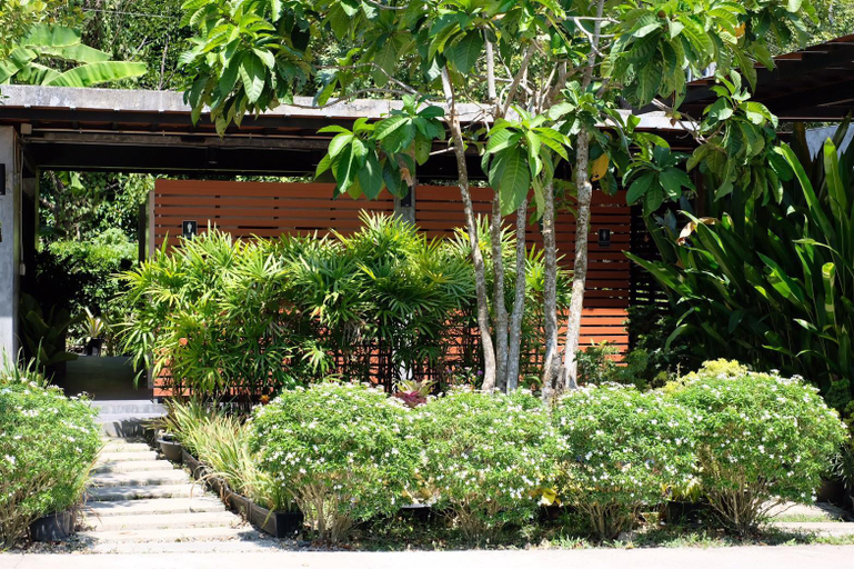 Bathroom 2, Baan Klang Suan Resort, Lang Suan