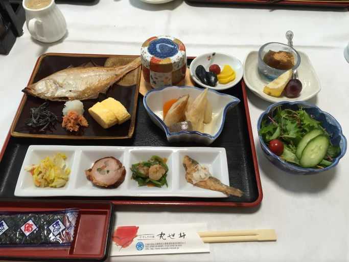 Food & Drinks 4, Minshuku Marusei, Kami