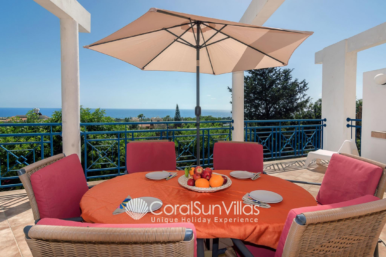 Others 5, Family villa, Complete Privacy ,Large Pool, Garden