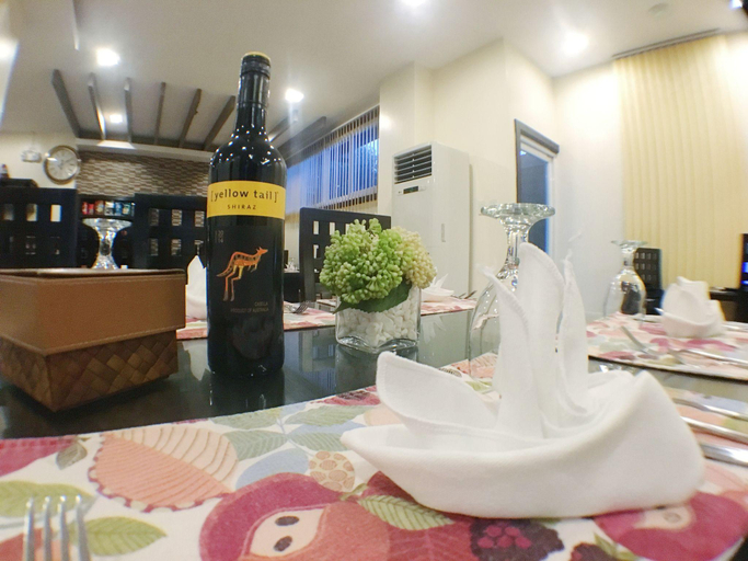 Food & Drinks 3, West Loch Park Hotel, Santo Domingo