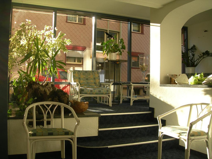 Public Area 2, Crystal, Interlaken