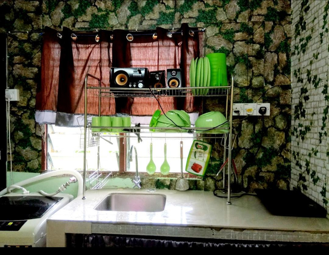 Others 4, 2 BR Medina Dollar Landed Homestay Cheras MRT Link, Hulu Langat