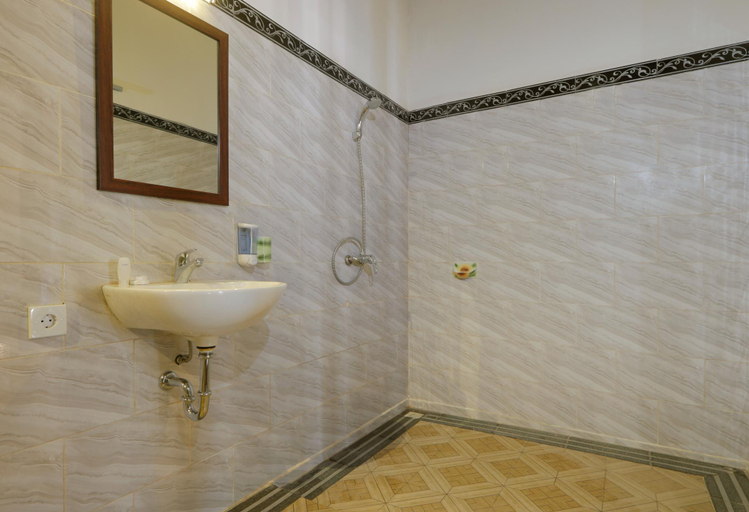 Bathroom 5, Crystal Bay Villa & Residence, Klungkung