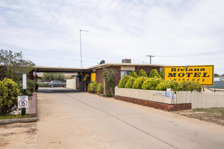 Others 5, Riviana Motel, Deniliquin