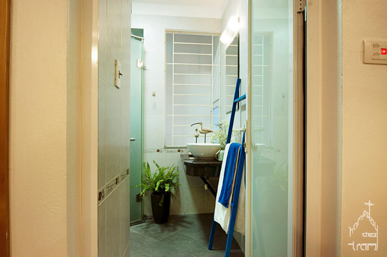 Bathroom 2, Hanoi Apartments, Đống Đa