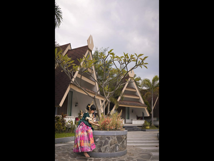 Triple 8 The Riverside Resort, Soppeng