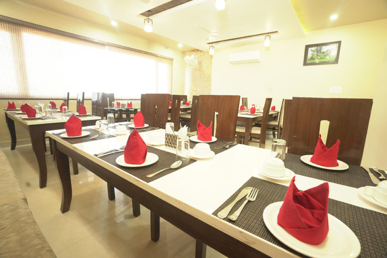 Food & Drinks 4, Hotel Maggo, Bharatpur