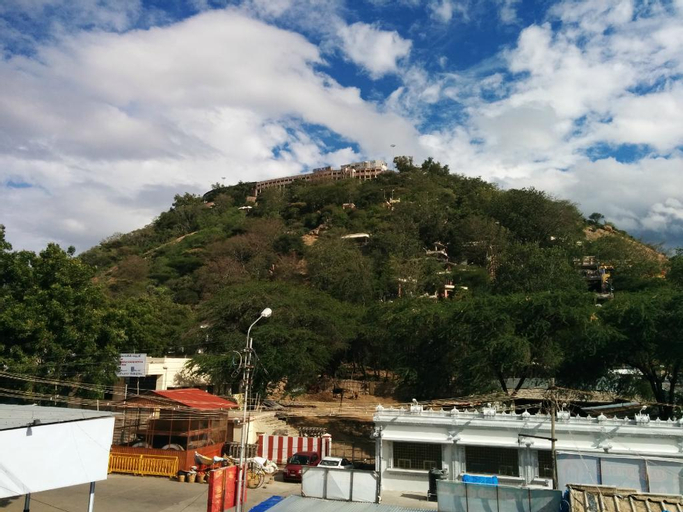 Hotel Subam Palani, Dindigul