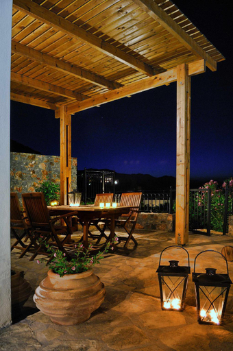 Others 4, Spacious villa with private pool and sea view, just 150 meters from the sea, Crete