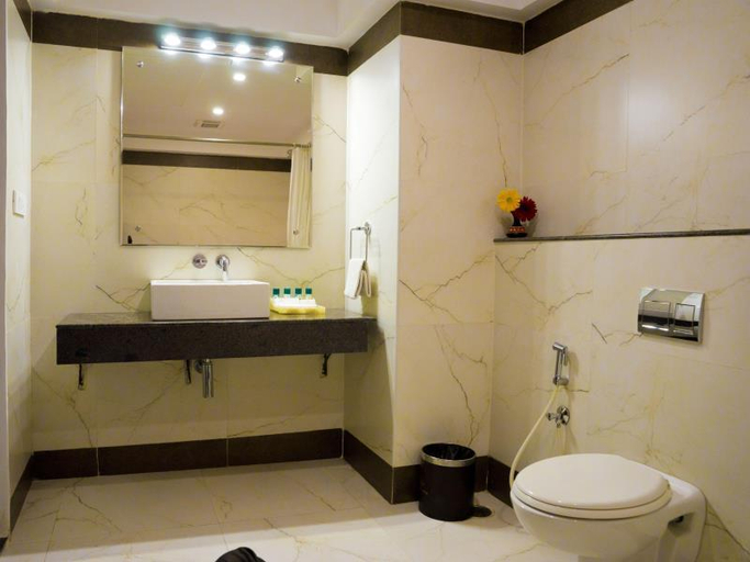 Bathroom 4, Poppys Hotel Madurai, Madurai