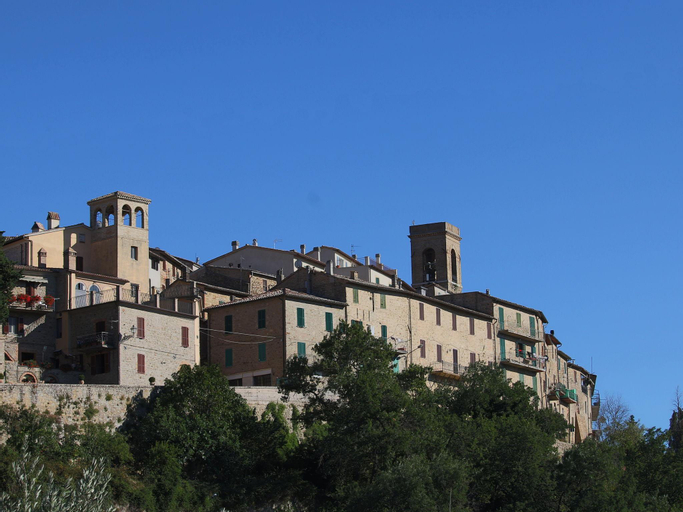 Stunning Castle in Gualdo Cattaneo with Shared Swimming Pool, Perugia