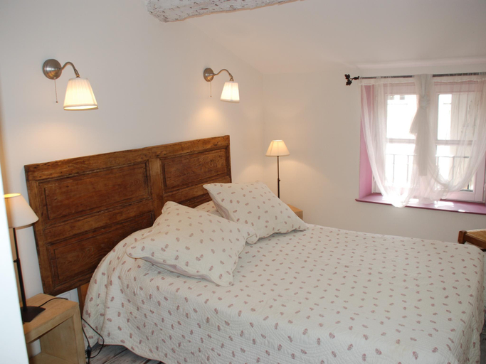 Bedroom 2, Le Passage, Aude