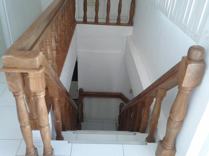 Public Area 3, Luzmin BH - White House, Oslob