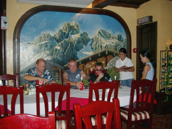 Food & Drinks 4, Swiss Chalet, Mabalacat