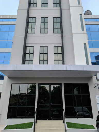 Exterior & Views 2, U Stay Style Batik RedPartner, South Jakarta
