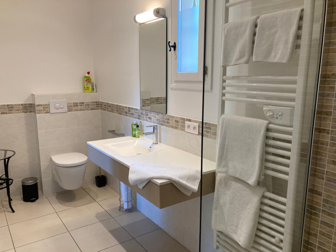 Bathroom 4, Au Soleil du Bonheur, Vaucluse