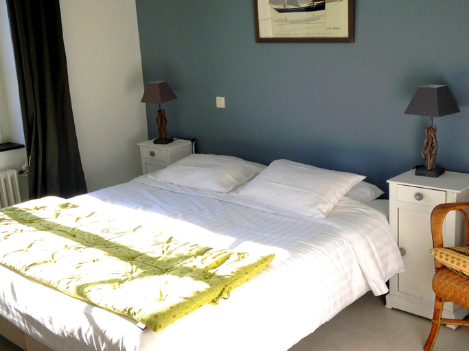 Bedroom 2, Hôtel de la Houle, Ille-et-Vilaine