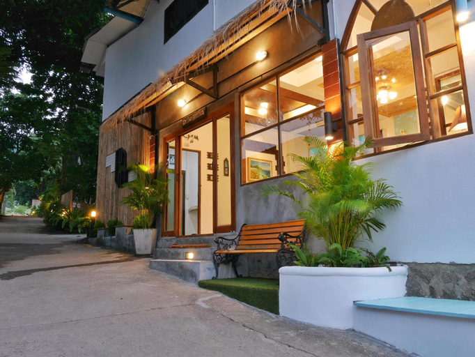 Public Area 2, DD Hut Bungalows, Ko Phangan