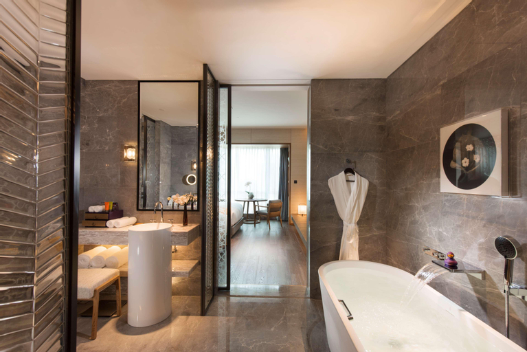 Bathroom 13