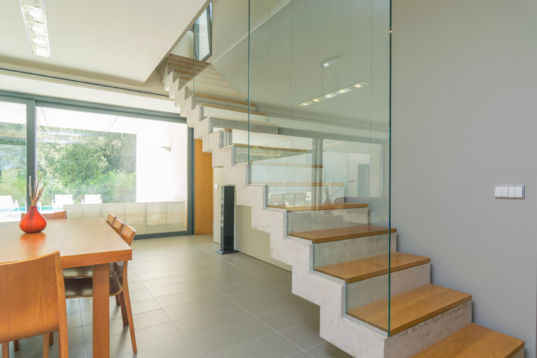 Others 4, VILLA ALZINA, Baleares