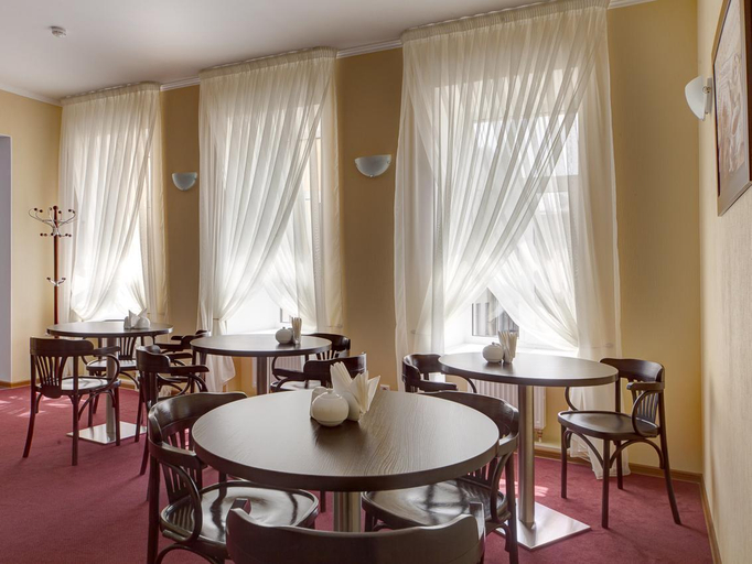 Others 3, Solo on Nevsky Prospekt Hotel, Sankt-Peterburg gorsovet