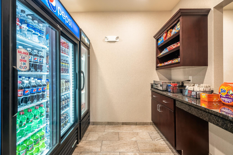 Food & Drinks 4, Cobblestone Hotel Suites - Cozad, Dawson