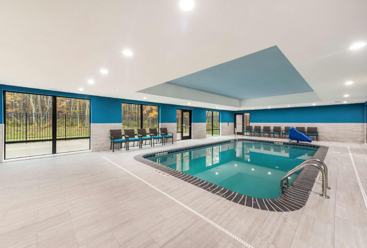 Sport & Beauty 5, Hampton Inn & Suites by Hilton Benton Harbor, Berrien