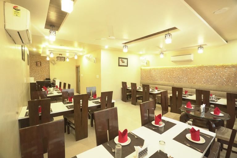 Food & Drinks 3, Hotel Maggo, Bharatpur