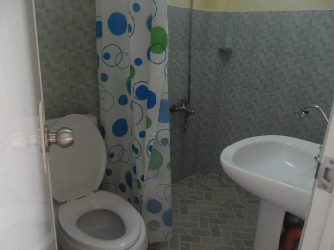 Bathroom 2, Golden Sam Resort and Restaurant, Panglao