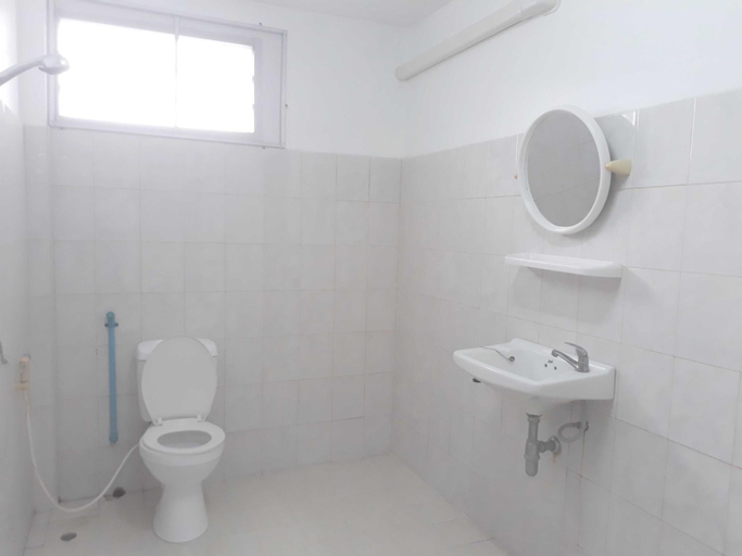 Bathroom 4, Mae Rampung Beach House N2 (Karaoke and Children's Pool), Muang Rayong